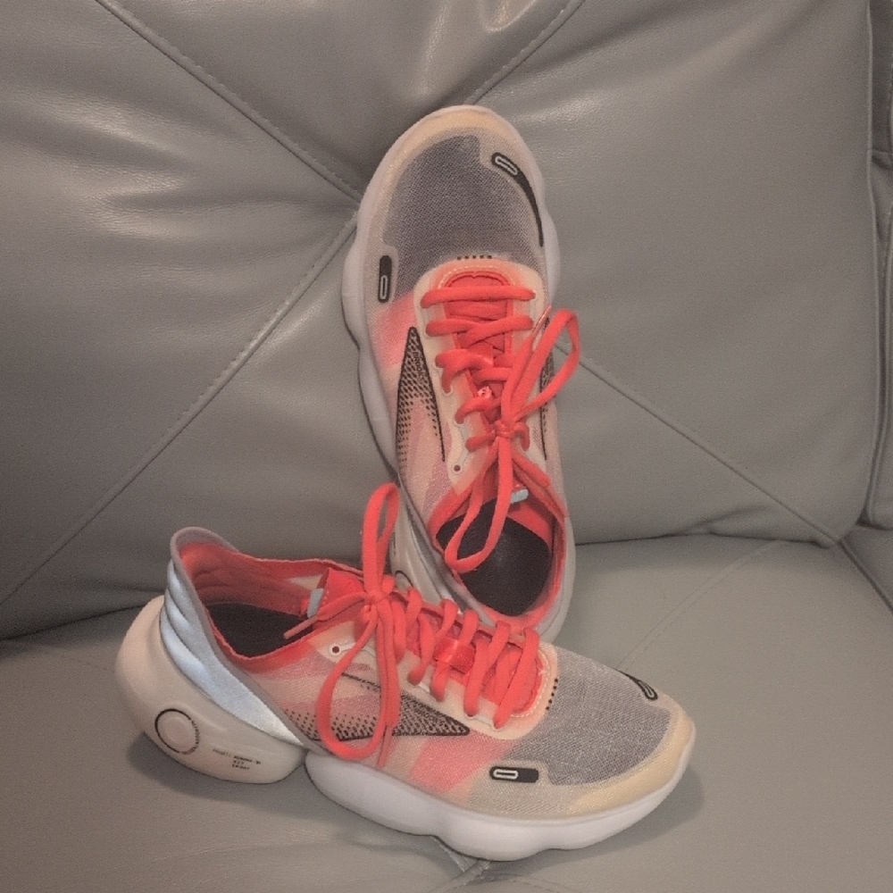 Brooks Aurora Running Shoes